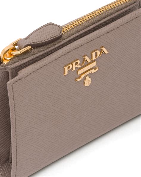 portafoglio prada donna saffiano|Scopri la nuova collezione di portafogli di Prada donna su.